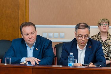 В повестке мартовского Заксоба – более 40 вопросов